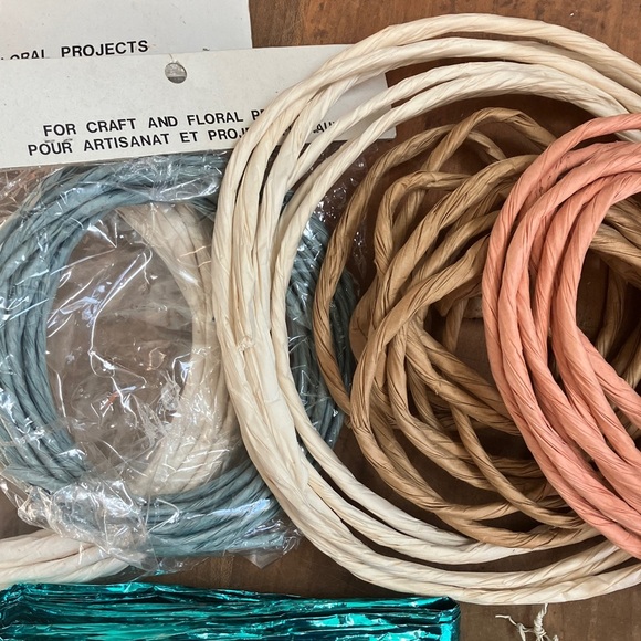 Crafting paper ribbon bundle: Multicolor Crafting Twine Set - Picture 4 of 13